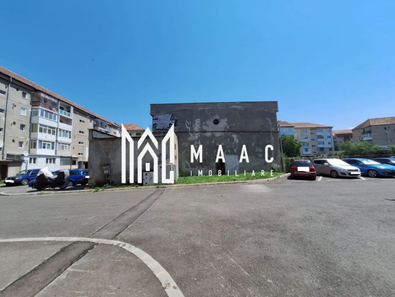 Spatiu comercial/birouri | Zona Centrala | Teren 700 mp - MAAC Imobiliare va propune spre vanzare o proprietate cu un potențial excepțional de dezvoltare – Locație centrală premium! Oportunitate rară pentru dezvoltatori, investitori sau antreprenori în căutarea unui spațiu generos și versatil, situat într-o zonă urbană strategică, cu vizibilitate și accesibilitate excelente. Caracteristici principale: Suprafață construită generoasă: Parter: 508 mp Etaj: 130 mp Posibilitate de extindere pe verticală pe întreaga amprentă la sol Teren liber aferent: 700 mp Ideal pentru: extindere, amenajare parcare, spații verzi sau zone funcționale adiacente Structură solidă Construcție robustă (fostă centrală termică) – perfectă pentru reconversii multiple Destinații posibile (conform potențialului urbanistic): Centru medical sau clinică privată Spațiu comercial / retail Sediu de birouri / coworking Centru educațional sau showroom Alte proiecte publice sau private – conform nevoilor investitorului Avantaje locație: Poziție centrală Acces direct la: Artere rutiere majore Mijloace de transport în comun Toate utilitățile și infrastructura urbană necesară Ideal pentru investitori care caută: Spațiu cu valoare adăugată și flexibilitate în reconversie Poziționare centrală cu potențial de creștere accelerată Proiecte imobiliare, comerciale sau instituționale Pentru mai multe informatii va rugam sa ne contactati specificand ID: CP2524064 }}