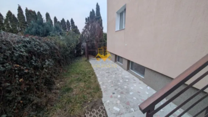 Casa/Spatiu de birou,Andrei Muresanu, 9 Camere,10 Parcari,Curte 2000mp