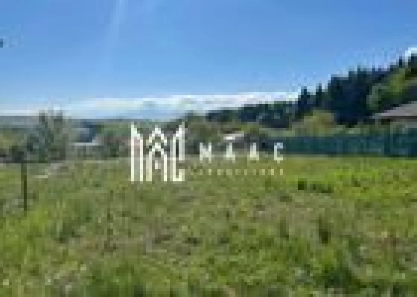 Teren | Intravilan | 600 MP | Tocile - MAAC Imobiliare vă propune spre vânzare un teren intravilan în suprafață de 600 mp, situat în Tocile, Sadu – o zonă apreciată pentru liniște, natură și peisaje deosebite. Ideal atât pentru construirea unei case de familie, cât și pentru o casă de vacanță, departe de agitația orașului.

Proprietatea oferă un cadru natural plăcut și o poziționare avantajoasă, fiind amplasată între case deja construite, într-o comunitate în dezvoltare.

Caracteristici teren:
suprafață: 600 mp
destinație: locuință individuală / casă de vacanță
deschidere bună și poziționare facilă
acces rapid din drumul județean Cisnădie–Sadu

Utilități și facilități:
apă: la limita terenului
curent electric și canalizare: la aproximativ 130 m
deține ATR (aviz tehnic de racordare) pentru curent trifazic
proiect tehnic complet pentru locuință unifamilială (cu toate avizele incluse)

Avantaje:
vedere panoramică deosebită
la doar 50 m de liziera pădurii
zonă liniștită, ideală pentru relaxare
potrivit pentru locuire permanentă sau casă de vacanță
vecinătăți deja dezvoltate

Localizare:
zonă Tocile – Sadu
acces facil către Cisnădie și Sibiu
cadru natural, perfect pentru iubitorii de aer curat și liniște

Pentru mai multe informații sau pentru programarea unei vizionări, vă rugăm să ne contactați specificand: ID: CP3066404