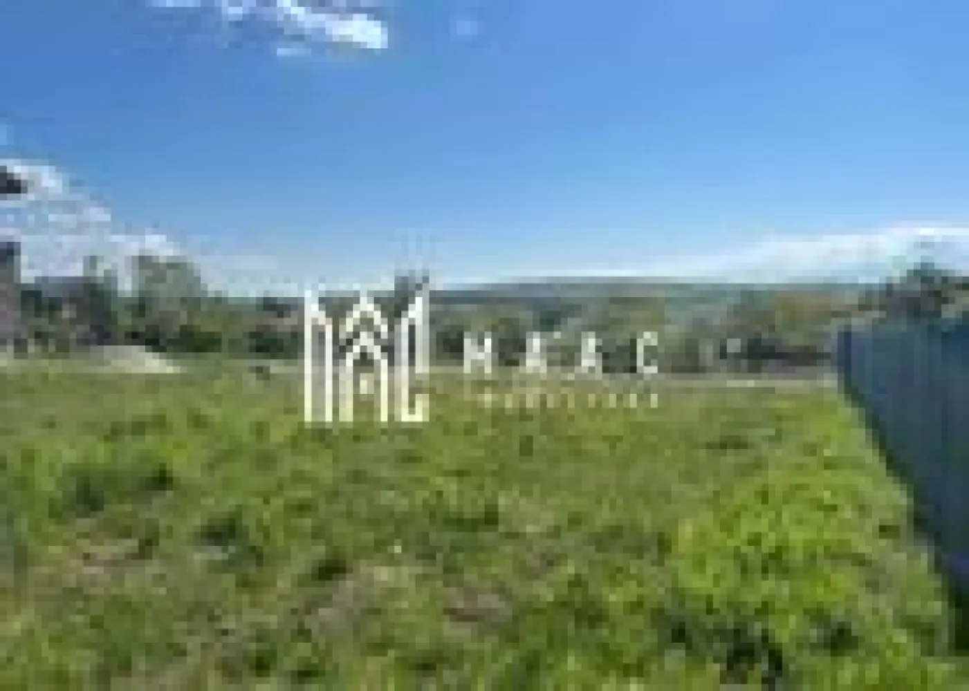 Teren | Intravilan | 600 MP | Tocile - MAAC Imobiliare vă propune spre vânzare un teren intravilan în suprafață de 600 mp, situat în Tocile, Sadu – o zonă apreciată pentru liniște, natură și peisaje deosebite. Ideal atât pentru construirea unei case de familie, cât și pentru o casă de vacanță, departe de agitația orașului.

Proprietatea oferă un cadru natural plăcut și o poziționare avantajoasă, fiind amplasată între case deja construite, într-o comunitate în dezvoltare.

Caracteristici teren:
suprafață: 600 mp
destinație: locuință individuală / casă de vacanță
deschidere bună și poziționare facilă
acces rapid din drumul județean Cisnădie–Sadu

Utilități și facilități:
apă: la limita terenului
curent electric și canalizare: la aproximativ 130 m
deține ATR (aviz tehnic de racordare) pentru curent trifazic
proiect tehnic complet pentru locuință unifamilială (cu toate avizele incluse)

Avantaje:
vedere panoramică deosebită
la doar 50 m de liziera pădurii
zonă liniștită, ideală pentru relaxare
potrivit pentru locuire permanentă sau casă de vacanță
vecinătăți deja dezvoltate

Localizare:
zonă Tocile – Sadu
acces facil către Cisnădie și Sibiu
cadru natural, perfect pentru iubitorii de aer curat și liniște

Pentru mai multe informații sau pentru programarea unei vizionări, vă rugăm să ne contactați specificand: ID: CP3066404