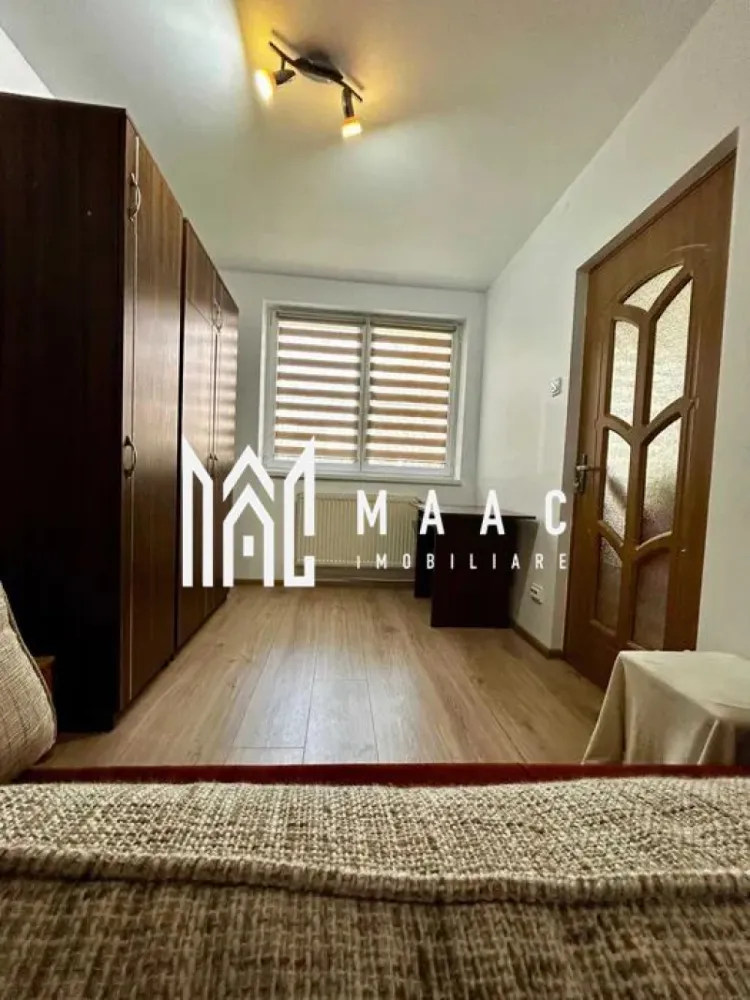 Apartament 2 Camere I Parter I Zona Cedonia - Se oferă spre închiriere apartament cu 2 camere, situat la parterul unui imobil din zona Cedonia, una dintre cele mai apreciate zone rezidențiale, datorită accesului facil către principalele puncte de interes ale orașului.

Locuința este complet pregătită pentru mutare imediată, fiind ideală pentru chiriași care caută confort, accesibilitate și stabilitate pe termen lung.

Caracteristici:
2 camere
Parter
Complet mobilat și utilat
Baie cu geam pentru aerisire naturală
Compartimentare practică
Apartament bine întreținut
Avantaje:
Disponibil imediat
Se închiriază pe termen lung
Zonă bine conectată, aproape de magazine, transport public și facilități urbane
Ideal pentru cupluri, persoane singure sau familie
Condiții:
Se percepe o lună garanție
În cazul animalelor de companie, condițiile se discută individual

Un apartament confortabil și funcțional, amplasat într-o zonă excelentă, pregătit pentru închiriere imediată.

Pentru informati si vizionari: CP3064183