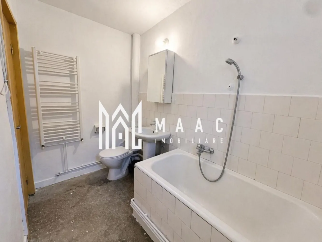 Apartament 2 camere| Ramnicu Vâlcea|52 mp|Zona Traian|64.000 euro negociabil
