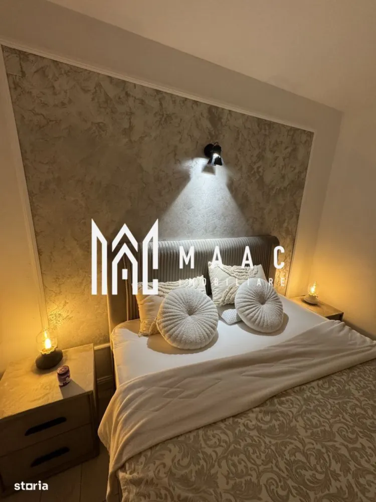 Casă 2 camere-curte și terasă | Zona Parcul Sub Arini - MAAC Imobiliare vă propune spre închiriere o proprietate cochetă, recent renovată și mobilată complet, ideală pentru 1–2 persoane. Casa este situată într-una dintre cele mai frumoase și verzi zone ale orașului – Parcul Sub Arini, oferind liniște și confort la doar câteva minute de centrul Sibiului.

 Detalii proprietate:
Suprafață utilă: 55 mp
Compartimentare: 2 camere – dormitor spațios, living cu zonă de dining
Bucătărie complet utilată
Baie modernă 
Dressing separat

 Spații exterioare:
Curte privată de ~35 mp, delimitată de vegetație și arbori pentru intimitate
Terasă de 15 mp dotată cu încălzitor
Acces printr-o curte comună și o mini-grădină la intrare

 Locuință luminoasă, modern amenajată, cu un cadru confortabil și primitor
 Ideală pentru 1–2 persoane (fără animale de companie)
 Locație excelentă – aproape de parc, zone de recreere, mijloace de transport și centrul orașului

📞 Contactează echipa MAAC Imobiliare pentru mai multe detalii sau pentru a programa o vizionare, menționează CP2681477!