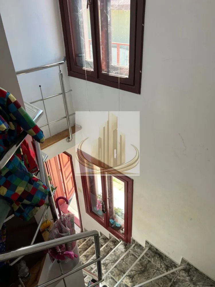 Casă spațioasă cu 2 apartamente, acces din 2 străzi – zona Lipovei