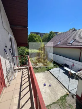 Casă spațioasă cu 2 apartamente, acces din 2 străzi – zona Lipovei