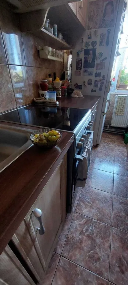 BRASADAS vinde URGENT ap 2 cam etaj 4/4 pe Aleea Prahovei. - Agenția imobiliara BRASADAS vinde URGENT apartament cu 2 camere, pe Aleea Prahovei la etajul 4 din 4 cu suprafata utila de 42 mp.

CENTRALA TERMICA PROPRIE, geamuri termopan, loc parcare rezervat.

In apropiere Piata Somes, Lidl, Spit. Jud., Shopping City.

Pentru mai multe oferte accesați www.brasadas.com.