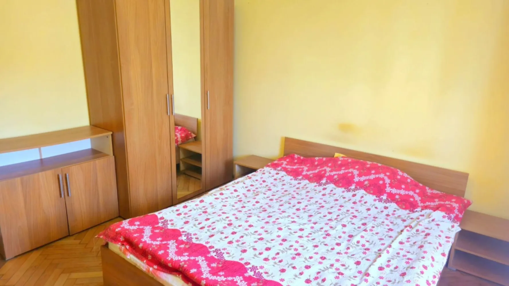 De vanzare apartament cu 3 camere Tiglina 1, 67.000 euro