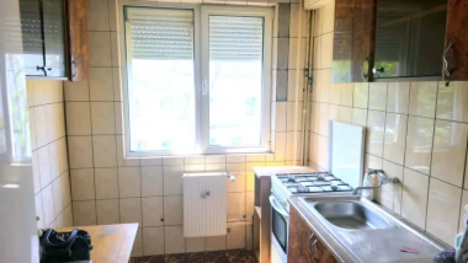 De vanzare apartament cu 3 camere Tiglina 1, 67.000 euro