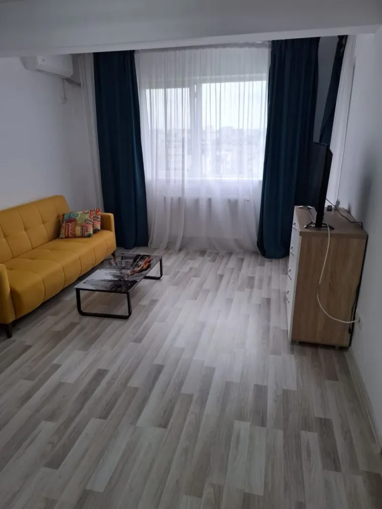 BRASADAS închiriază garsoniera 5/5 LIFT PARCARE pe Binelui. - Agenția imobiliara BRASADAS închiriază garsoniera la etajul 5/5 cu loc de PARCARE în bloc NOU finalizat in 2018 pe Drumul Binelui. 
Pentru mai multe oferte accesați www.brasadas.com.
