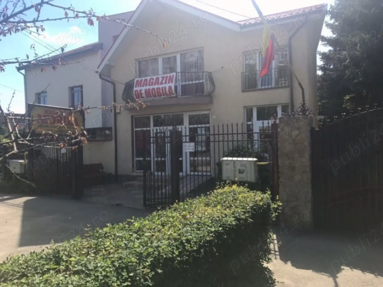 BRASADAS vinde casa individuala Lucian Blaga. - Agenția imobiliara BRASADAS vinde 2 case în suprafață de 180 m, respectiv 120 m și 2 spații comerciale de 160 m, respectiv 105 m , teren 1300 m, pe Bld. Lucian Blaga.
Pentru mai multe oferte accesați www.brasadas.com.