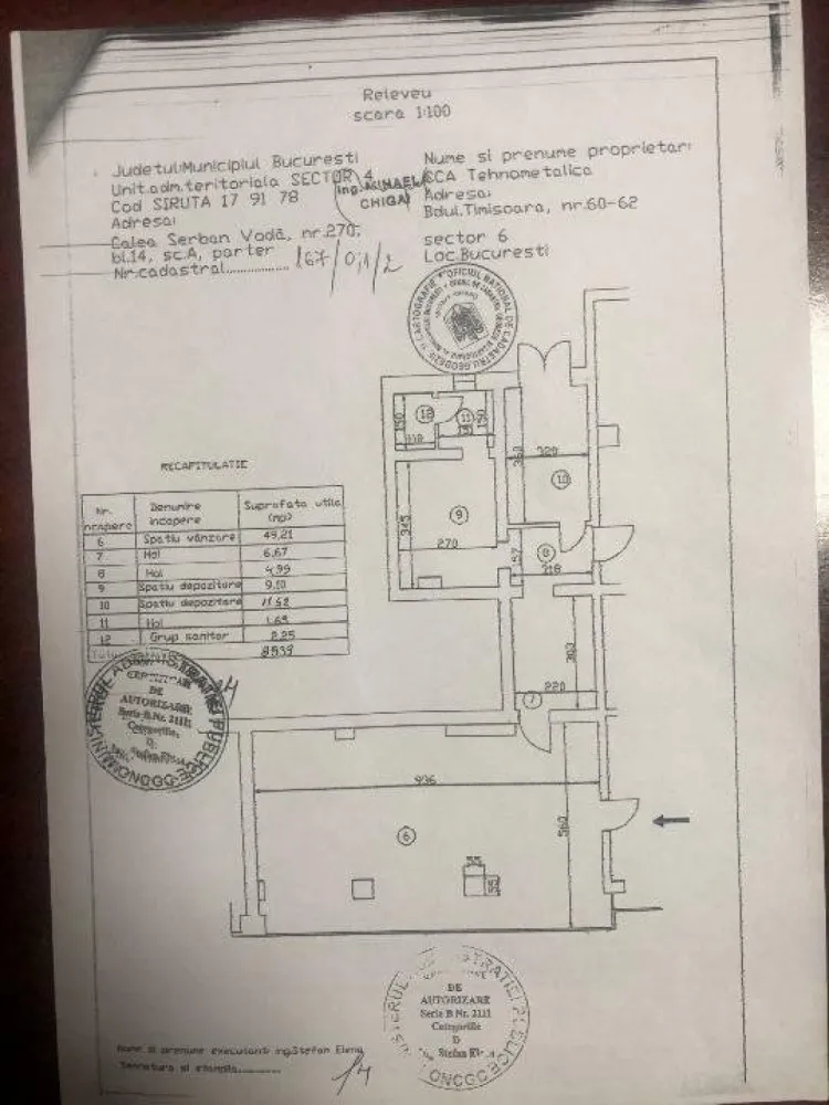 Agenția imobiliara BRASADAS închiriază sp com STRADAL 172mp. - Agenția imobiliara BRASADAS închiriază Spatiu Comercial Stradal in suprafata de 172 m2 cu deschidere 20 m, situat in zona Eroii Revolutiei.
Se poate inchiria si pe bucati: 86,64 m2, respectiv 85,39 m2.Cele 2 spatii comunica intre ele,dar beneficiaza de intrari separate.
Spatiul beneficiaza de toate utilitatile. 
Pentru mai multe oferte accesați www.brasadas.com.