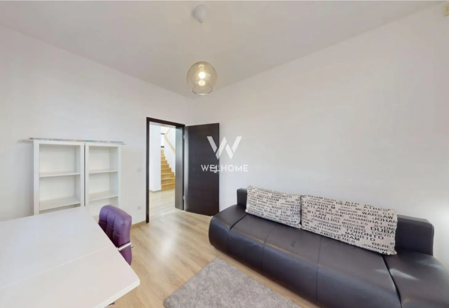 Casa individuala cu pivnita in Sura Mica, zona Salii de sport - Sibiu - Va propunem spre vanzare o casa frumoasa situata in Sura Mica, zona salii de sport, a scolii.

Casa individuala compusa din:
Pivnita de 12.3 mp.
Parter: birou, baie, camara, living, bucatarie, terasa
Mansarda: Trei dormitoare, 2 bai (dormitor matrimonial cu baie proprie), dressing.
Filigorie cu zona de gatit si WC
Garaj pentru 2 masini
Suprafata totala teren - 661 mp
Suprafata curte libera - 463 mp

Se vinde mobilata si utilata ca in poze

Pret: 345000 euro