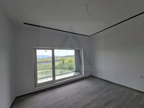 Casa premium cu teren 815 mp terasa balcon si garaj zona Selimbar
