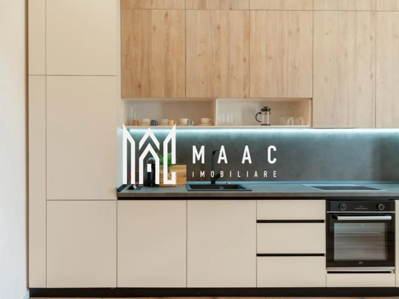 Apartament 1 Camera | 55MPU | Etaj 1 | Ultracentral - MAAC Imobiliare vă propune spre închiriere un apartament cu 1 cameră, situat în zona istorică a Sibiului, la doar 1 minut de mers pe jos față de pietonala Nicolae Bălcescu. Detalii proprietate: Suprafață utilă: 55 mp Etaj 1 din 2, într-un imobil istoric cu farmec aparte Compartimentare practică: bucătărie complet utilată, dormitor luminos, baie spațioasă. Apartamentul beneficiază de pivniță pentru depozitare Curte interioară comună, liniștită și bine întreținută Amenajări & Dotări: Complet renovat, design contemporan, finisaje premium Mobilier de calitate, centrală proprie, parchet, vopsea lavabilă cu argilă Internet Wi-Fi de mare viteză, TV Smart, iluminat ambiental Avantaje: Locație ULTRACENTRALĂ, dar ferită de zgomotul traficului Se vinde complet mobilat & utilat Parcare în apropiere Te așteptăm să descoperi un spațiu elegant, chiar în inima orașului, cu toate beneficiile unei locuințe moderne și confortabile. Pentru mai multe detalii sau pentru a programa o vizionare, vă rugăm să ne contactați specificând ID: CP2505344 }}