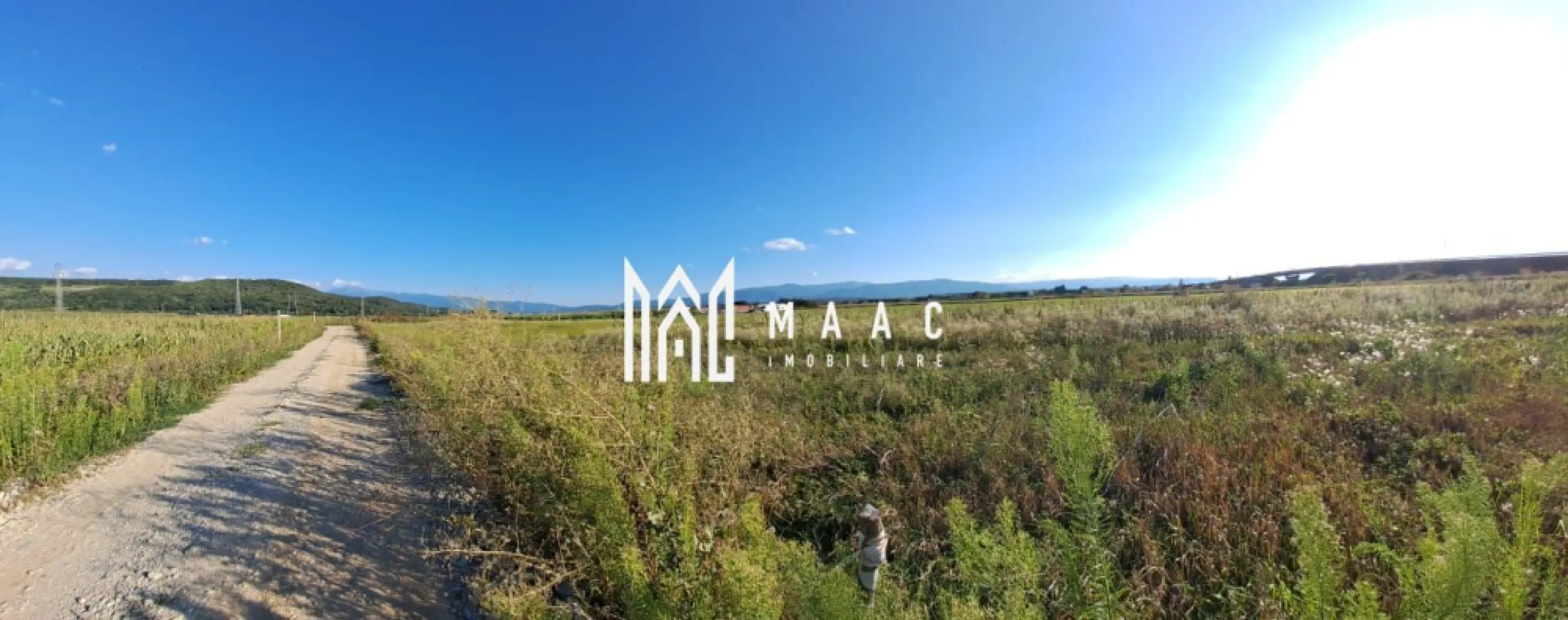 Teren extravilan 500 mp I Șelimbăr I Zonă în dezvoltare I Acces privat - MAAC Imobiliare propune spre vânzare teren extravilan – 500 mp + cotă parte drum – Șelimbăr Situat într-o zonă cu potențial de dezvoltare, acest teren extravilan este ideal pentru construcția unei anexe agricole sau amenajarea unei grădini personale. Suprafață totală: 500 mp + cotă parte din drumul de acces Front stradal: 21 m Localizare: Șelimbăr, la doar 200 m de drumul principal Acces: pe drum privat, zonă liniștită și ușor accesibilă Destinație: anexă agricolă, grădină personală, investiție Plan parcelar: în curs de realizare de către Primăria Șelimbăr Utilități: la aproximativ 200 m distanță Vecinătăți: peste 50 de parcele, unele deja construite Timp de acces: 3 minute de Primăria Șelimbăr 7 minute de Mall (Shopping City Sibiu) O alegere excelentă pentru cei care caută liniște, spațiu și potențial pe termen lung. Pentru mai multe informatii specificati ca ati vazut anuntul cu ID: CP2503949 }}