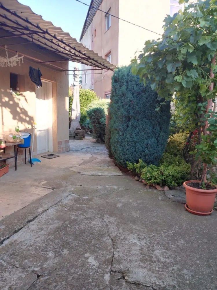 ageuropa.ro vinde casa in zona 14 Mai cu 3 cam. si teren aferent de 500mp. - Agenția EUROPA vinde casa individuala cu 3 camere si teren 500mp în zona 14 Mai.