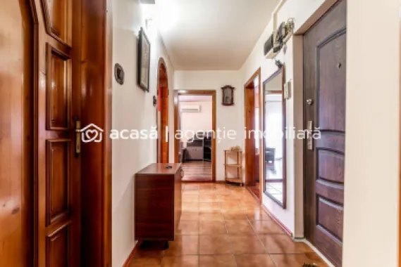 Apartament 3 camere,3 balcoane, lângă Malul Mureșului