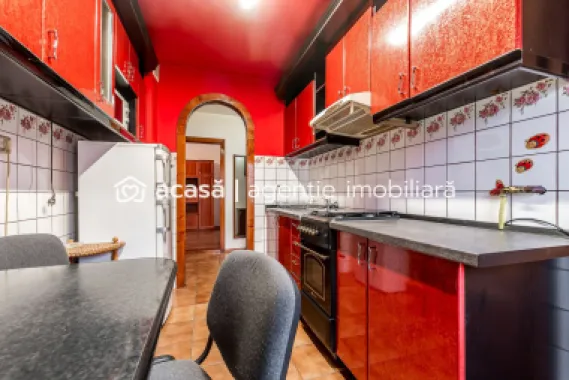Apartament 3 camere,3 balcoane, lângă Malul Mureșului