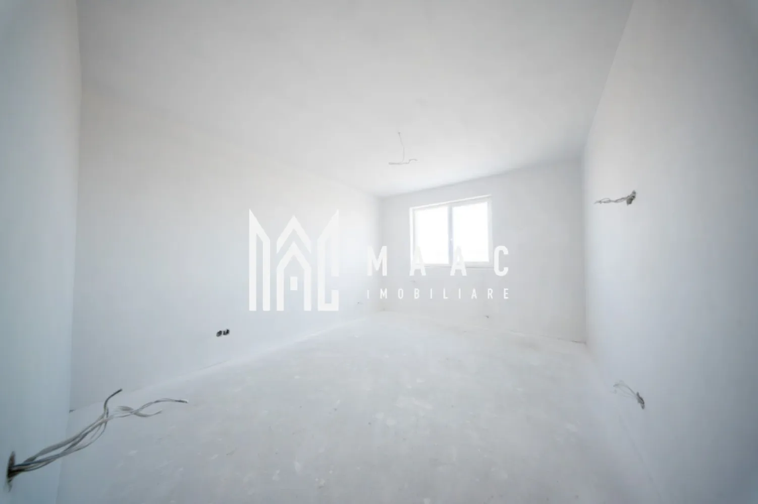 Apartamente 2 camere | 47 mp I Predare la Cheie| Balcon I Selimbar - MAAC Imobiliare vă propune spre vânzare un apartament modern cu 2 camere decomandate, situat în Sibiu – ideal pentru locuit sau investiție.
Suprafață utilă: 47 mp
Logie: 4 mp – perfectă pentru momente de relaxare

Compartimentare inteligentă:
Living luminos, cu spațiu generos pentru relaxare
Dormitor confortabil
Bucătărie separată
Baie modernă, complet utilată
Hol spațios cu loc pentru depozitare
Logie de 4 mp

Apartamentul se predă la cheie, cu finisaje moderne și materiale de calitate, fiind pregătit pentru mutare imediată. Compartimentarea decomandată oferă confort, intimitate și un spațiu bine organizat.

Locație și avantaje:
Situat într-o zonă rezidențială în plină dezvoltare
Acces rapid către Shopping City Sibiu
Stație de autobuz în apropiere, pentru deplasări rapide în oraș
Acces facil către principalele puncte de interes

Parcare:
Loc de parcare disponibil – 5.000 € (se achiziționează separat)

Predare:
Estimată pentru perioada iunie–iulie

Modalități de plată:
Cash
Credit bancar

Pentru mai multe informatii si pentru a programa o vizionare, va rugam specificati ID: CP2949649
