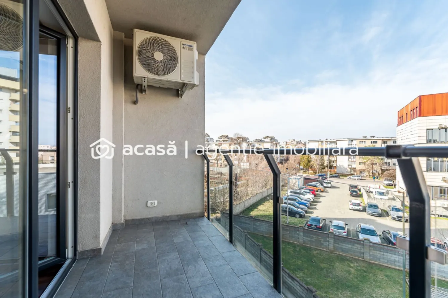 Apartament 2 camere | Etaj 2 – lângă MedLife Genesys - Se oferă spre închiriere un apartament spațios și luminos, situat la etajul 2 al unui imobil construit în 2020. 

Apartamentul este complet mobilat și utilat, pregătit pentru mutare, fiind la prima închiriere.

Detalii:
2 camere
compartimentare semidecomandată
suprafață utilă: 85 mp (conform CF)
etaj 2
balcon deschis
finisaje premium
loc de parcare inclus

Preț: 550 € / lună

Pentru mai multe informații sau programarea unei vizionări, vă rog să mă contactați:
📞 0742267773 – Andreea Szuchanszki