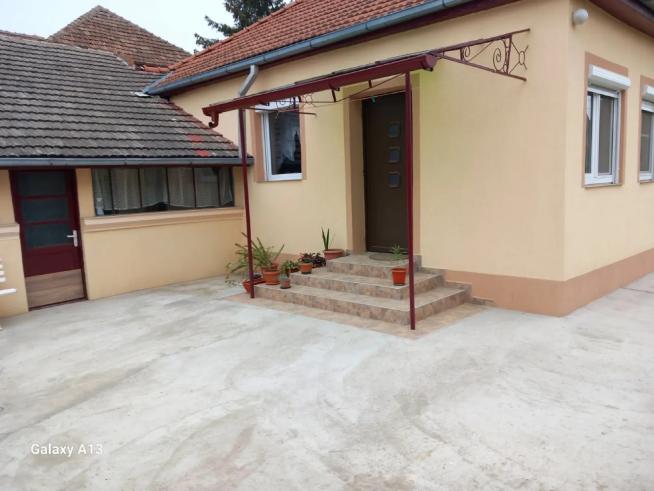 BRASADAS vinde casa 3 camere cu teren 4.5 ari în zona UNIRII. - Agentia Imobiliara BRASADAS vinde casa individuala cu 3 camere si teren aferent de 450mp în zona UNIRII.
Www.brasadas.com.