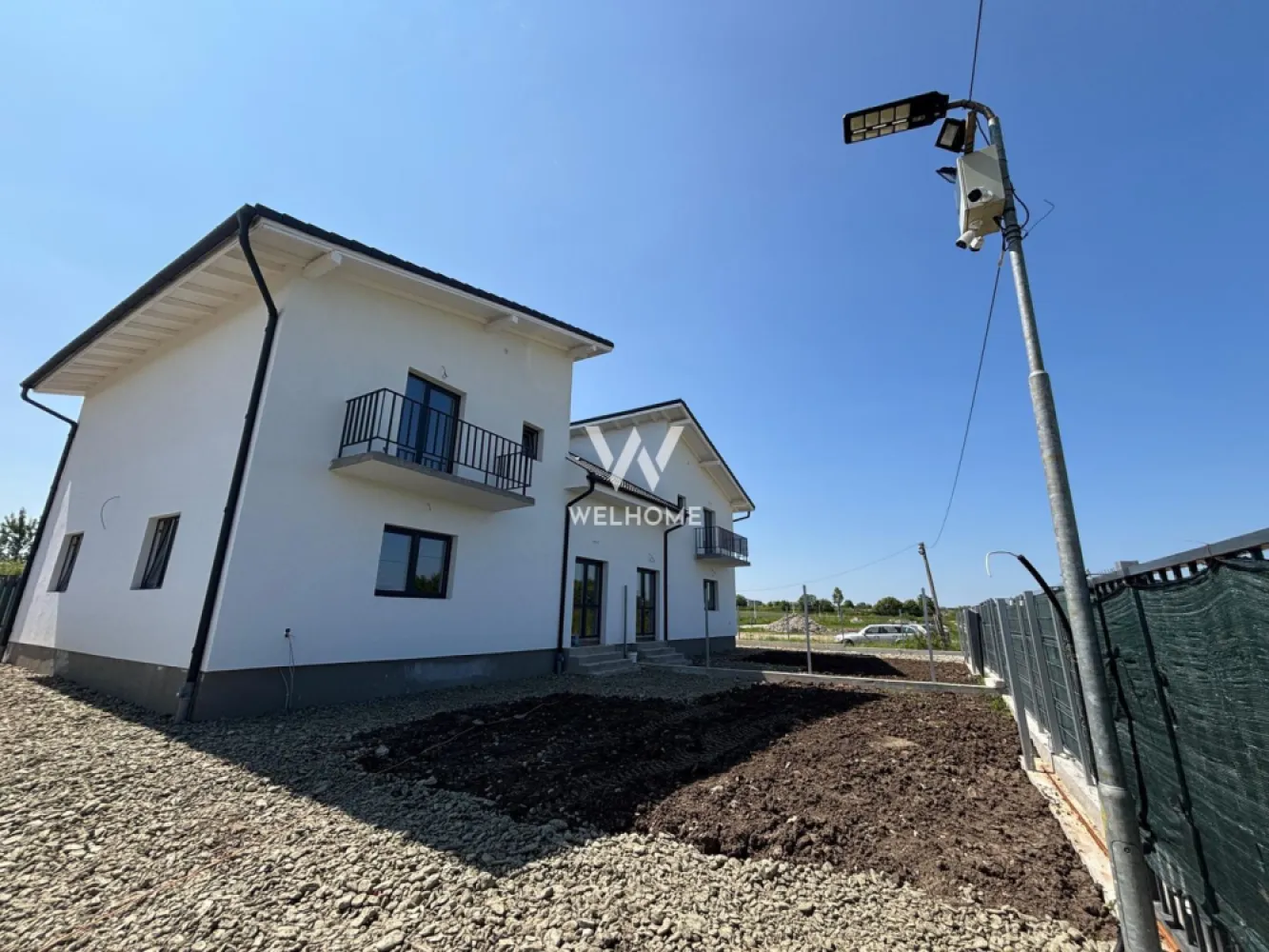 Viața la casă, liniște și munți la orizont – Duplexuri noi în Mohu