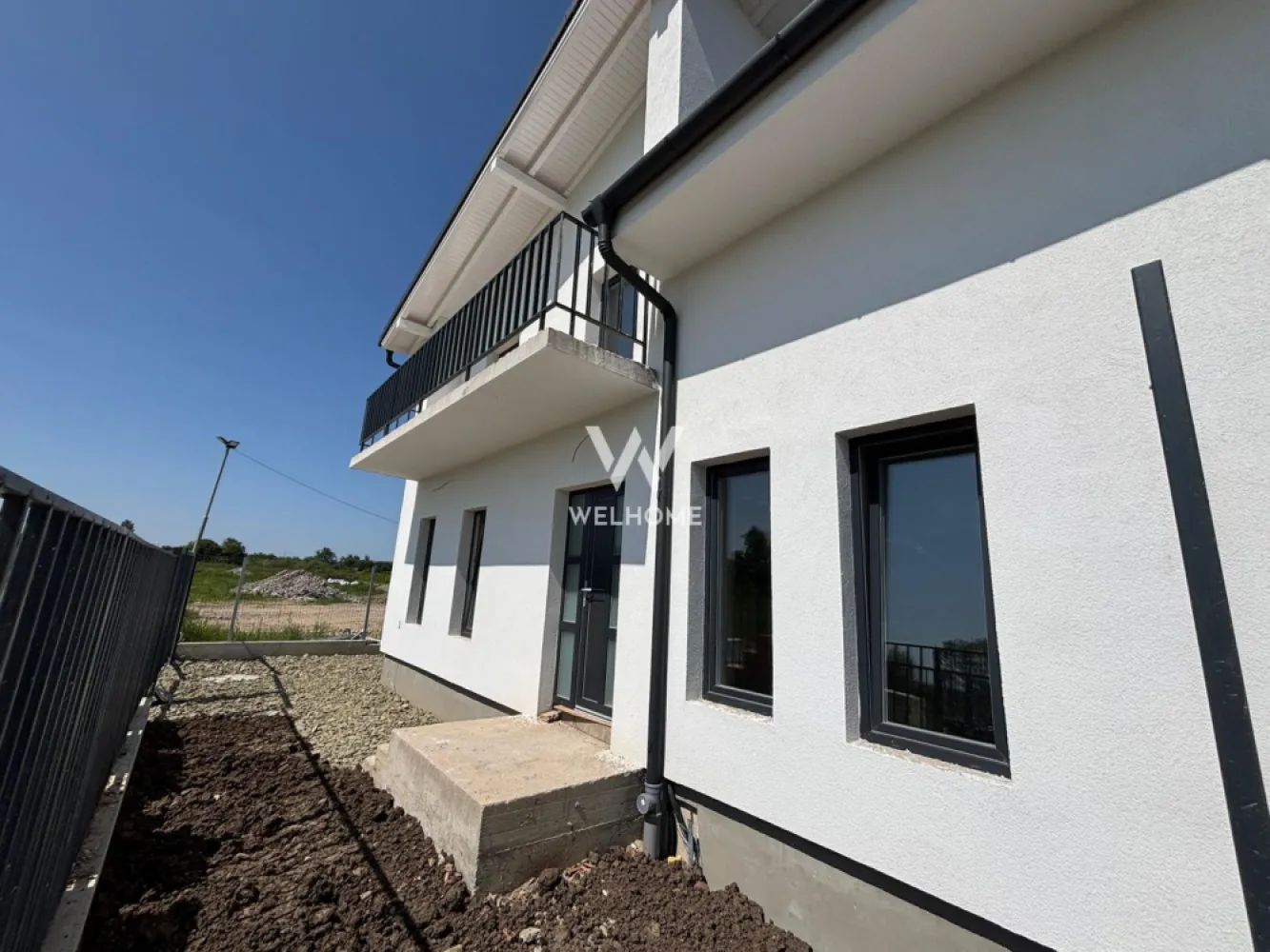 Viața la casă, liniște și munți la orizont – Duplexuri noi în Mohu