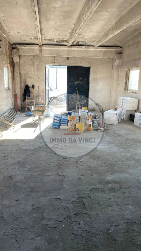Hală Nouă 100 mp + 400 mp Teren – Str. Depozitelor 56, Satu Mare - Oferim spre închiriere hală industrială modernă, aflată în fază finală de finisare, situată strategic pe strada Depozitelor nr. 56.
Suprafață utilă: 100 mp, compartimentabilă în funcție de necesități.
Teren generos: 400 mp de curte privată, ideală pentru parcare, manevră TIR sau depozitare exterioară.
Stadiu: Finisaje de înaltă calitate în curs de execuție – posibilitate de personalizare a spațiului conform cerințelor viitorului chiriaș.
Utilități: Curent trifazic, apă, canalizare și acces facil din arterele principale.
Spațiul este ideal pentru depozitare logistică, mică producție sau showroom.
Contact 0756 935 933 sau 0749 367 179
