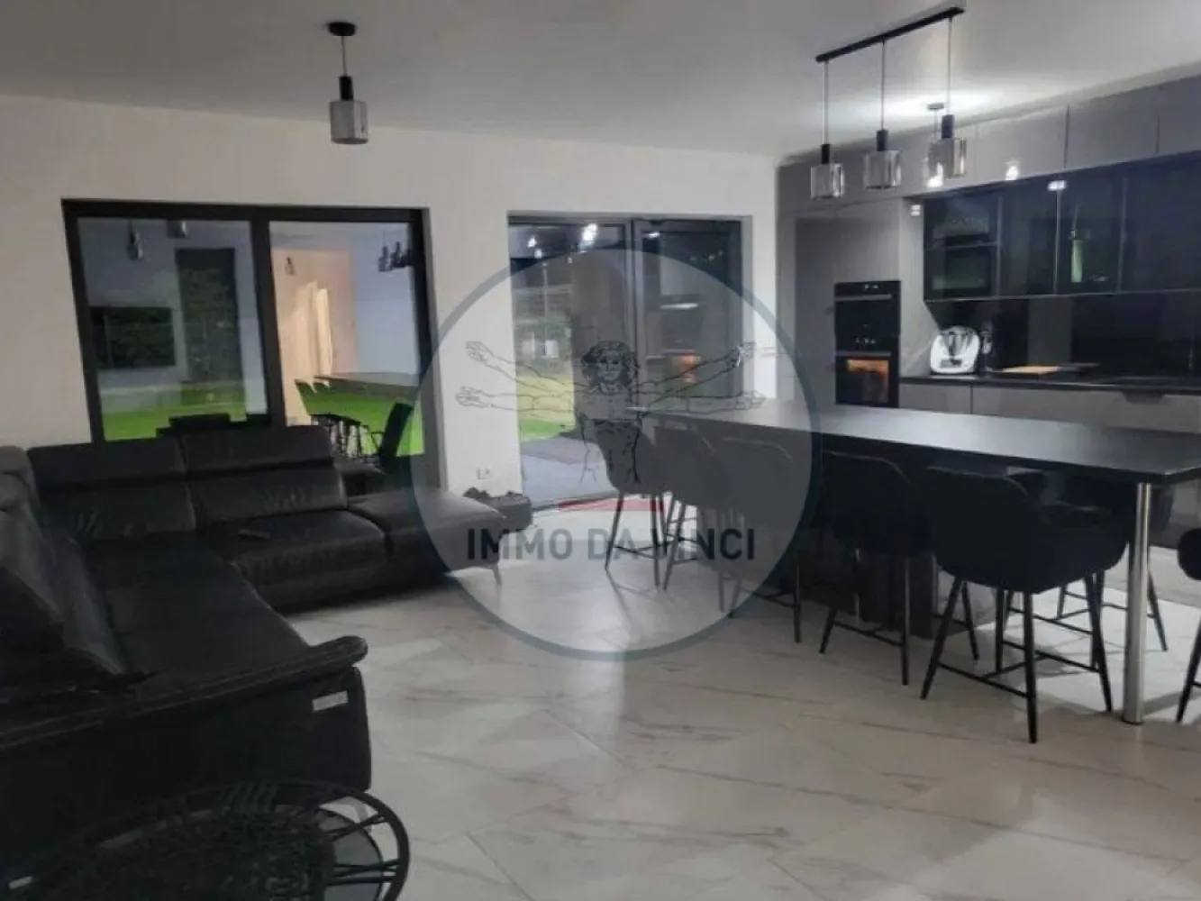 Casa cu PISCINA 248 mp utili + 580 mp teren si 2 garaje - Cart. Iris - DE VANZARE CASA INDIVIDUALA SUPERFINISATA MOBILATA SI UTILATA CU PISCINA SI TEREN 580 MP, 2 GARAJE
comision ZERO !!!

NIVEL 1

- 1 living generos cu bucatarie utilat complet si un loc de luat masa, DE 40 METRII PATRATI cu iesire pe o terasa de 25 mp si vedere spre curte
- 1 baie cu dus , o spalatorie cu dressing(SE POATE TRANSFORMA IN BIROU ARE 13 MP), loc de depozitare sub casa scarii ,
- 1 garaj mare (care se poate transforma daca se doreste intr-un master bedroom 30 metrii patrati sau birou ETC).

NIVEL 2

-UN LIVING generos mobilat si utilat (40 mp) cu iesire pe o terasa de 20 mp cu view superb ,
- 1 baie cu dus walk in cu GEAM,
hol LA INTRARE ,CASA SCARII
- 1 DORMITOR matrimonial MOBILAT
-1 GARAJ MARE (intra si duba) CU RAFTURI de depozitare ,poarta cu telecomanda ,curtea din fata este betonata si pus pavaj de calitate superioara,
poarta de acces de 5 metrii cu telecomanda,
- 2 locuri de parcare in curtea din fata,spatiu verde

NIVEL: 3

- DORMITOR MATRIMONIAL MARE complet mobilat si utilat (40 MP) cu o baie proprie mare cu dus walk in ,bideu,geam la baie - dressing mare (PENTRU NEVESTE :) ) cu iesire pe 1 bacon de 10 mp cu vedere superba spre oras,

- DORMITOR COMPLET MOBILAT SI UTILAT, BAIE CU VANA ,GEAM LA BAIE,HOL ,CASA SCARII

- CURTEA DIN SPATE ESTE AMENAJATA,betonata si pavata, garduri ,poarta de acces, gazon .

PRETUL ESTE DE 498.000 EUR NEG