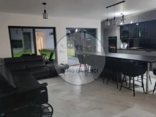 Casa cu PISCINA 248 mp utili + 580 mp teren si 2 garaje - Cart. Iris