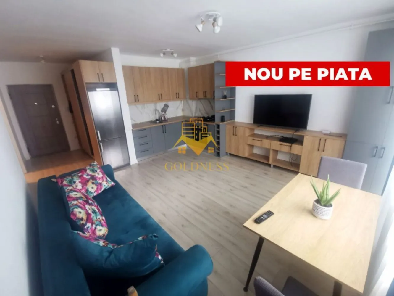 2 Camere Open Space, Parcare Subterana, Floresti - GOLDNESS Imobiliare vă propune spre închiriere un apartament cu 2 camere complet mobilat și utilat, la etajul 3 într-un imobil de 4 etaje, în Floresti. 
Apartamentul este compartimentat astfel:
 - dormitor cu pat matrimonial, dressing, noptiere
 - living cu bucatarie open-space complet utilată, canapea extensibla, loc de servit masa 
 - baie cu vana, calorifer port prosop inox și dulap pentru depozitare.
 - balcon de 8 mp.

Imobilul este dotat cu toate cele necesare- centrală proprie, mașină de spălat haine, frigider, plită electrică, hotă, TV, etc. 
Se află în apropierea stațiilor de transport în comun, magazine, restaurante, spații verzi, farmacii, etc. 
Dispune de loc de parcare subterana!

Dacă sunteți interesați de acest apartament și doriți să îl vizionați, dar și pentru alte oferte sau detalii nu ezitați să ne contactați telefonic sau prin e-mail - goldnessimobiliare@gmail.com. Vă stăm la dispoziție!