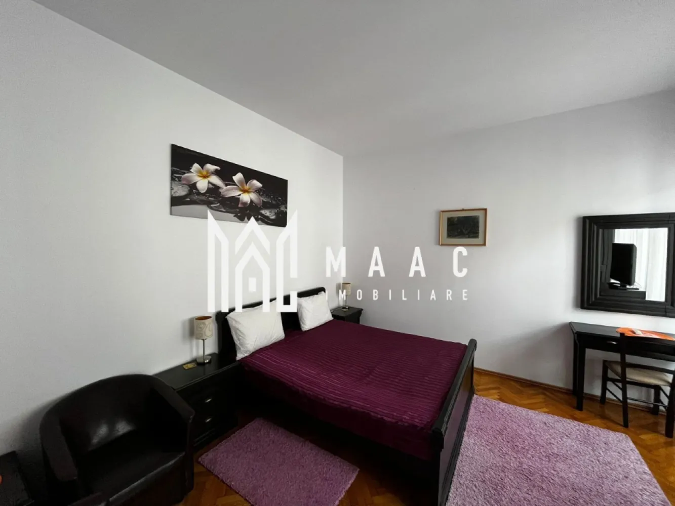 Apartament 2 camere I 64MPU I Zona Ultracentral - MAAC Imobiliare vă propune spre închiriere un apartament cu 2 camere situat în zona ultracentrală din Sibiu! Acest apartament cu 2 camere, situat la etajul 1 al unui imobil cu 2 niveluri, oferă un spațiu de 64 mp utili ideal pentru un stil de viață modern și elegant. Caracteristici principale: Număr băi: 1 Confort: Lux Încălzire: Centrală proprie cu calorifere eficiente Amenajare străzi: Asfaltate, iluminat stradal Dotări și facilități: Bucătărie: Mobilată și utilată complet Climatizare: Aer condiționat pentru confort sporit Acces internet: Cablu & Wireless Ferestre: Geam termopan (PVC) cu jaluzele verticale Uși: Ușă de intrare metalică, uși interioare PVC Podele: Gresie și parchet Pentru mai multe detalii specificatii telefonic ca ati vazut anuntul cu ID:CP2494628 }}
