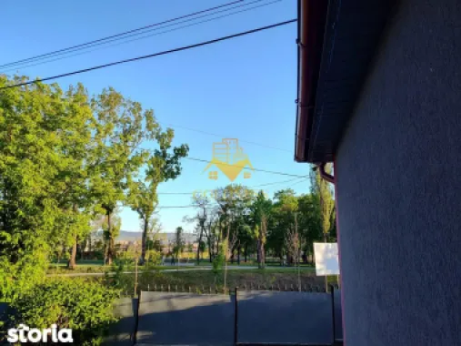 Casă de închiriat, 5 camere, 150 mp curte , parcare, Parcul Armătura