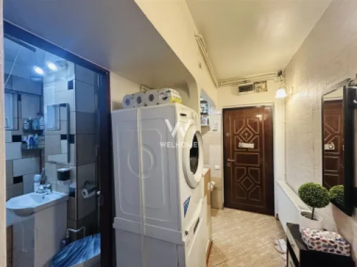 Apartament la cheie, Vasile Aaron, boxa la subsol, liber de sarcini
