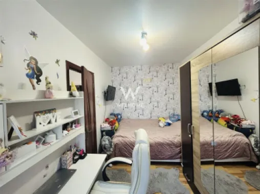 Apartament la cheie, Vasile Aaron, boxa la subsol, liber de sarcini