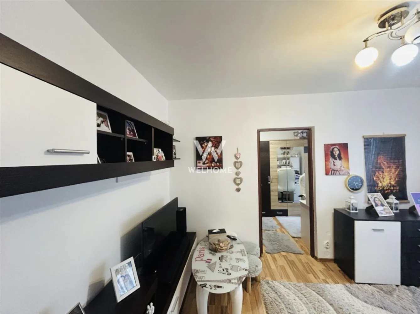 Apartament la cheie, Vasile Aaron, boxa la subsol, liber de sarcini