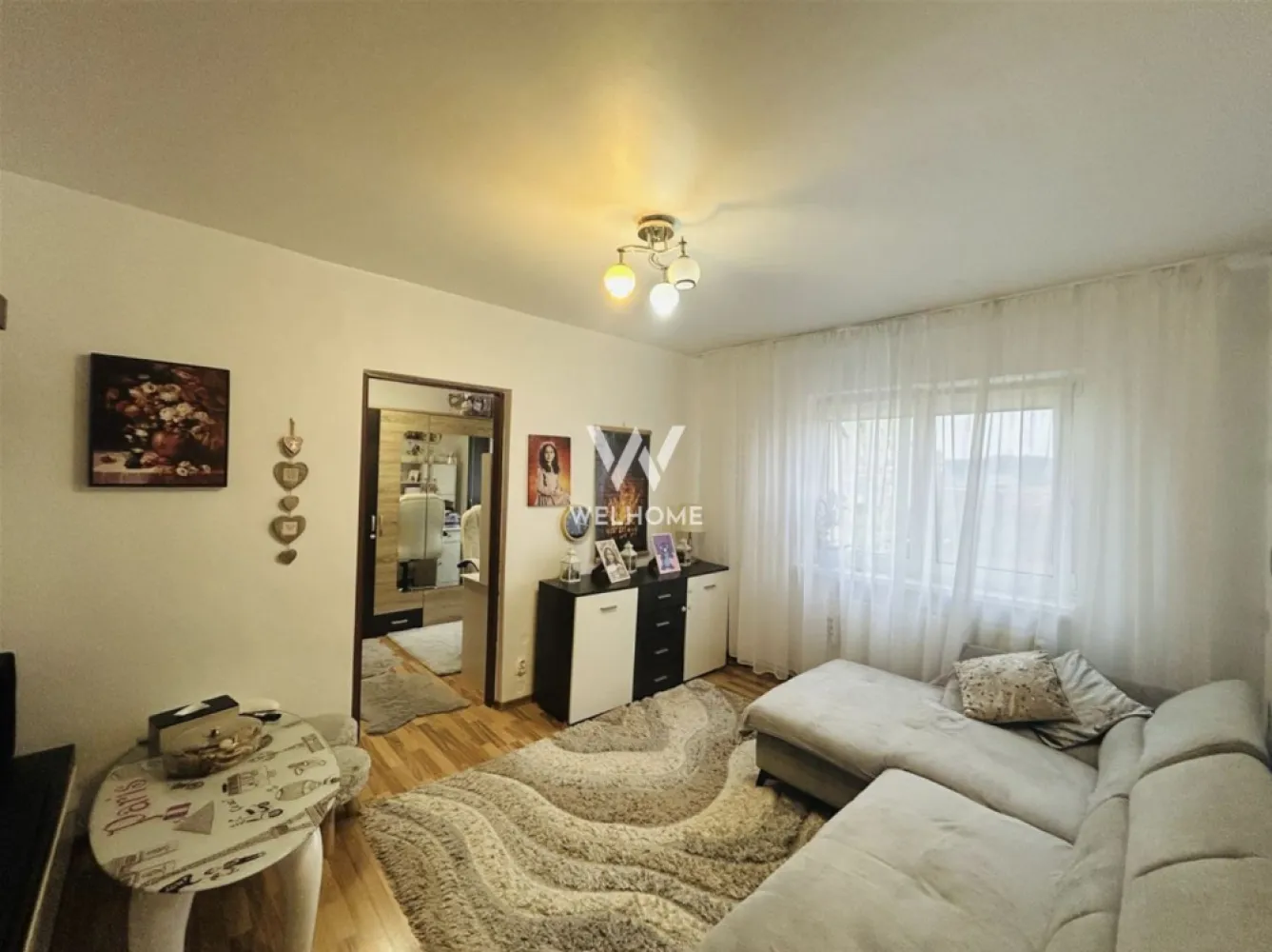Apartament la cheie, Vasile Aaron, boxa la subsol, liber de sarcini