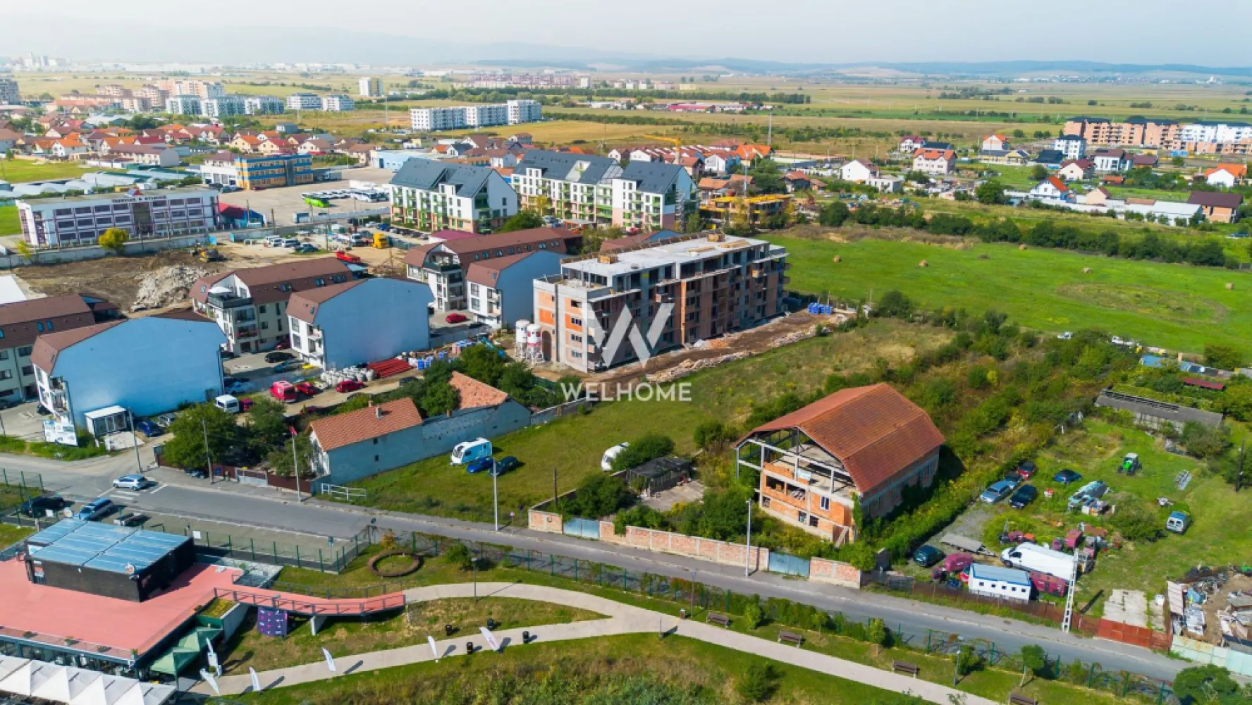 Penthouse pe malul lacului, cu terasă panoramică 90 mp