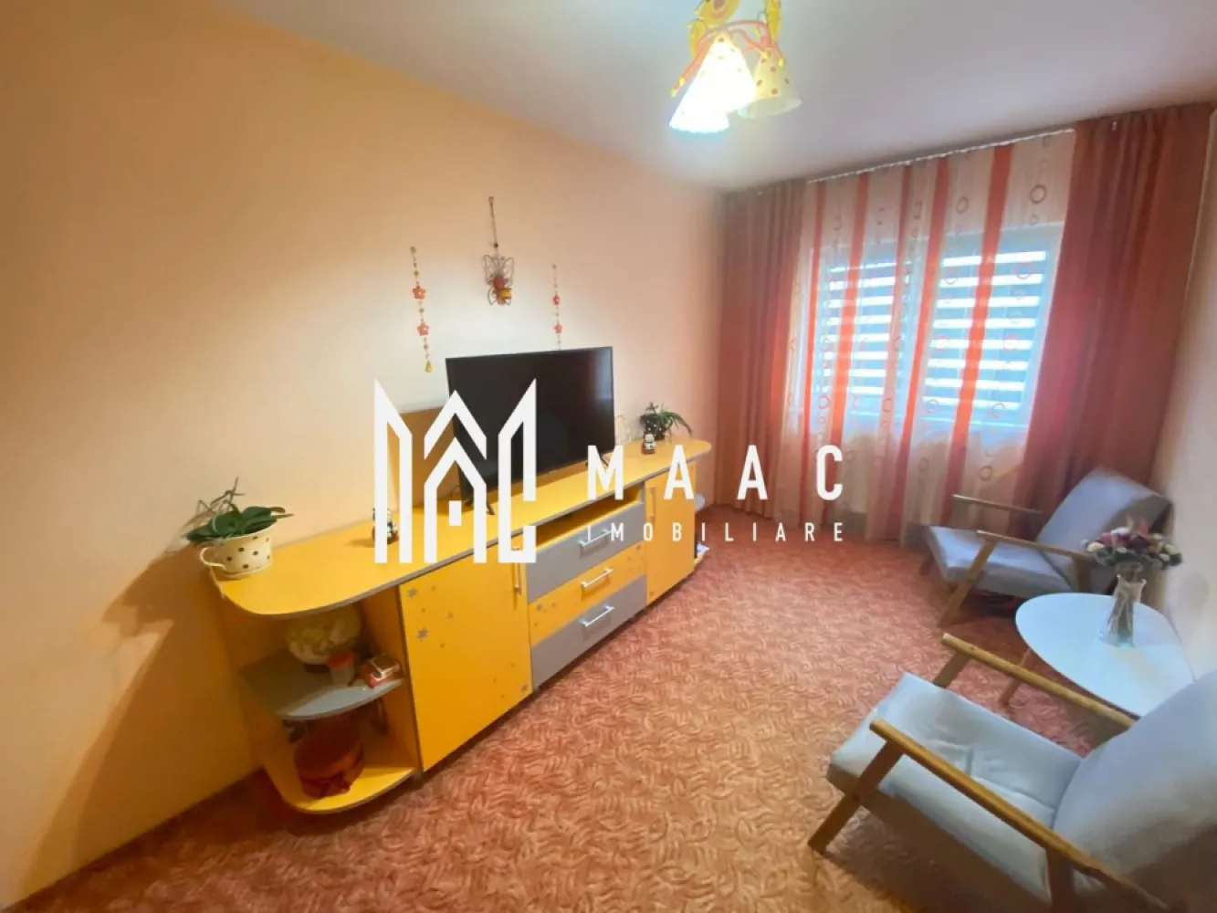 Apartament 3 camere | Etaj intermediar | Balcon | Lift | Vasile Aaron