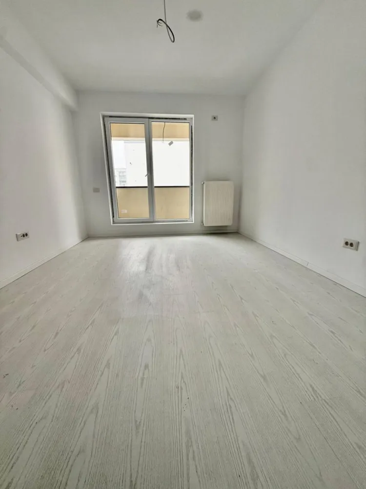 Ap. doua camere zona Militari Residence DOUA BALCOANE - TVA INCLUS !!

Comision 0%

Bine ati venit intr-o oaza de confort și rafinament în inima cartierului Militari Residence!

Aceasta proprietate îți oferă o oportunitate unică de a locui într-un spațiu elegant, perfect adaptat pentru nevoile tale.

Detalii Cheie:

Locație Ideală: Situat în cartierul Militari Residence, acest apartament oferă acces facil la toate facilitățile urbane, incluzând magazine, restaurante, parcuri și centre de învățământ.

Design Modern: Cu finisaje de înaltă calitate, acest apartament emană eleganță și confort. Spațiile luminoase și bine iluminate se îmbină perfect pentru a crea un ambient primitor și relaxant.

2 Camere Spațioase: Cu două camere generoase, acest apartament este potrivit pentru cupluri sau familii mici în căutarea unei locuințe confortabile și practică.

Balcon Privat: Beneficiază de doua balcoane, unde poți savura o cafea în timp ce te bucuri de aerul proaspăt și de priveliștea încântătoare a cartierului.

Facilități Suplimentare:

Parcare Asigurată: poti beneficia contra-cost de loc de parcare privat, oferindu-ți comoditate și siguranță pentru mașină.

Securitate 24/7: Militari Residence este un cartier sigur, astfel încât să te poți bucura de liniște și pace în fiecare zi.

Acces Rapid la Transport Public: Cu acces ușor la mijloacele de transport în comun, te vei bucura de conexiuni rapide către orice destinație din București.

Nu rata ocazia de a locui într-un apartament ce oferă combinația perfectă între confort, stil și funcționalitate. Contactează-ne astăzi pentru a programa o vizionare și a începe o nouă etapă a vieții tale într-o locuință de vis!