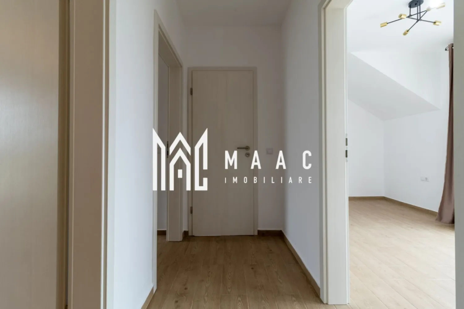 Casa 4 camere | 90 mpu | curte 265 mpu | 2 Parcari | 2 Bai