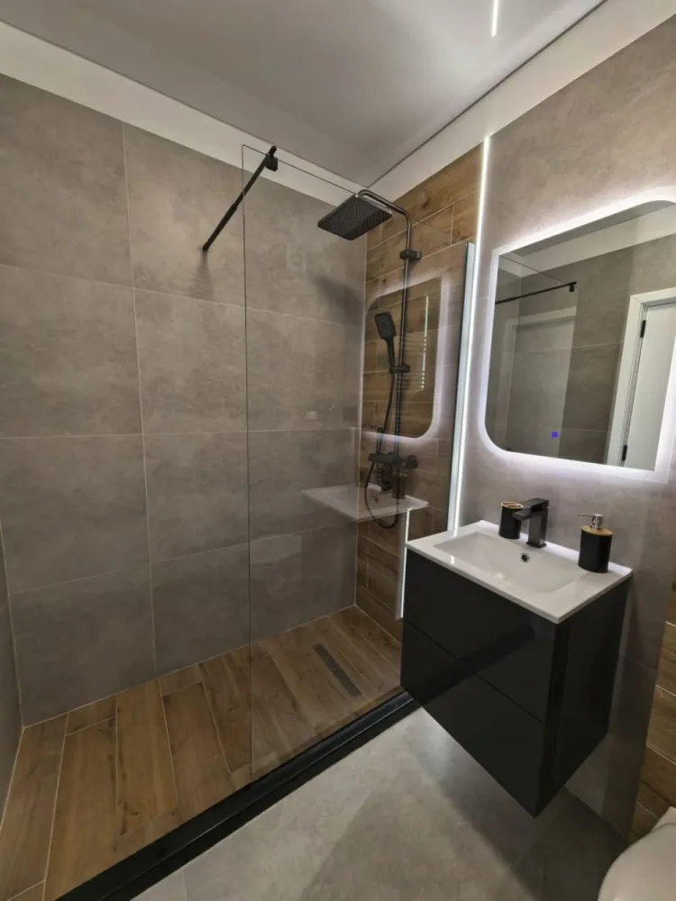 Apartament 2 camere mobilat Militari Residence - parcare proprie