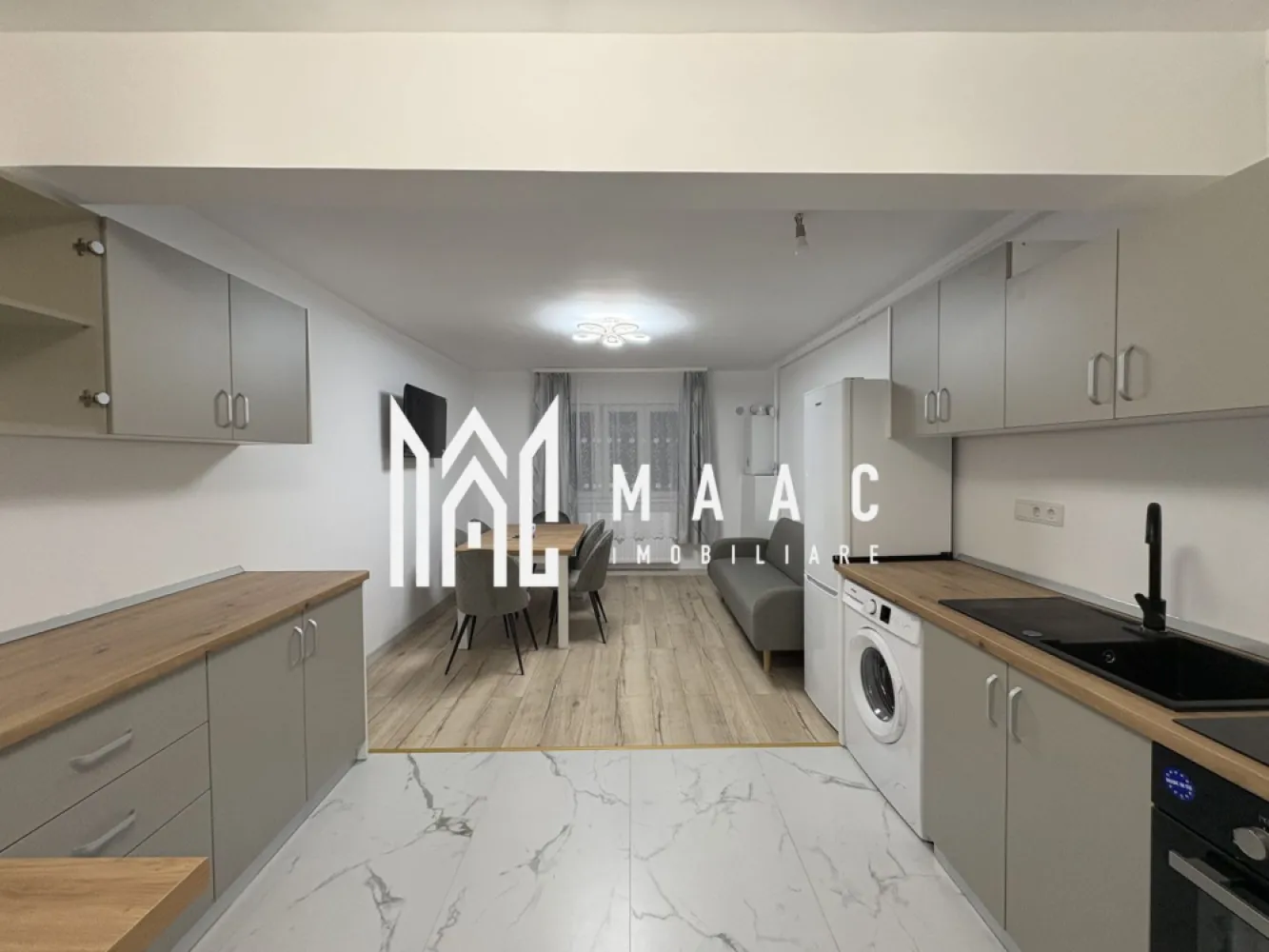 Apartament 2 camere I etajul 3 I LIft I Zona Lazaret - MAAC Imobiliare va propune spre închiriere un apartament modern cu 2 camere, situat la etajul 3 al unui imobil din Sibiu, zona Lazaret.

Blocul are lift.
Apartamentul este compus din dormitor cu baie proprie si living cu bucatarie open space

Se inchiriaza pe minim 12 luni.
Nu sunt acceptate animale de companie.
Se percepe garantie in cuantumul unei chirii lunare.

Pentru mai multe detalii sau vizionare precizați telefonic ca ați văzut anunțul cu ID CP2928710