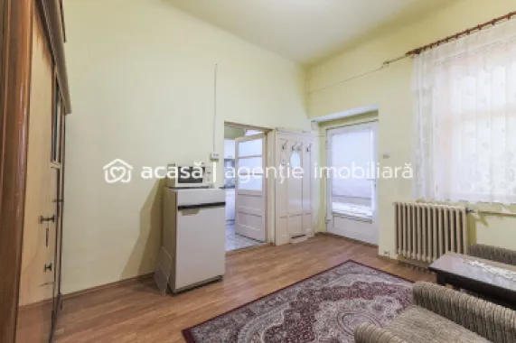 REZERVAT! Un etaj întreg. Trei unități. O singură decizie bună.