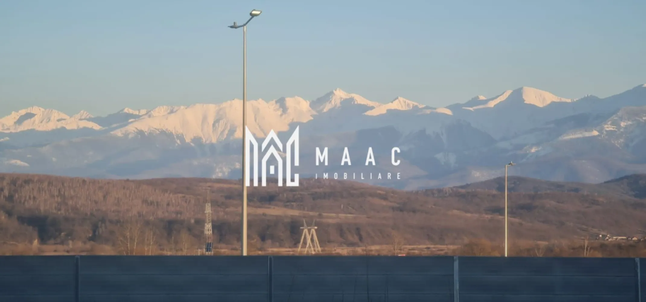 Casa 5 camere I Cartierul Tineretului - 500 MP Teren I Șelimbar - MAAC Imobiliare vă prezintă o casă individuală deosebită, situată în Șelimbăr, Cartierul Tineretului! Această locuință spațioasă și modernă oferă confort și intimitate, fiind ideală pentru o familie care își dorește un stil de viață liniștit, aproape de oraș. ✅ Caracteristici principale: Suprafață teren: 500 mp Suprafață utilă: 203 mp + 40 mp de terase și balcon Compartimentare inteligentă, spații generoase și luminoase Locuință individuală, cu curte proprie 🏡 Disponibilitate: La gri: 250.000 Euro + TVA – posibilitate de personalizare La cheie: 300.000 Euro + TVA – finisaje premium, gata de mutare 📍 Localizare excelentă – acces facil către oraș, într-o zonă liniștită și bine cotată! 💰 Oportunitate unică! Contactați-ne pentru detalii și programarea unei vizionări! 📞 Pentru mai multe detalii și vizionări, precizati telefonic ca ati vazut anuntul cu ID: CP2456716 }}