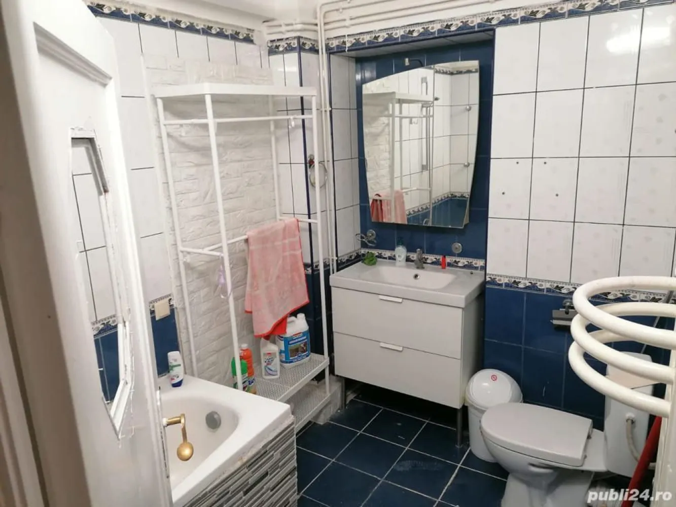 inchiriez ap.7camere Pta Rosetti - inchiriez ap.cu 7 camere situat la parter inalt,decomandat,încălzire cu centrala pe gaz.aer conditionat.liber fara mobila.