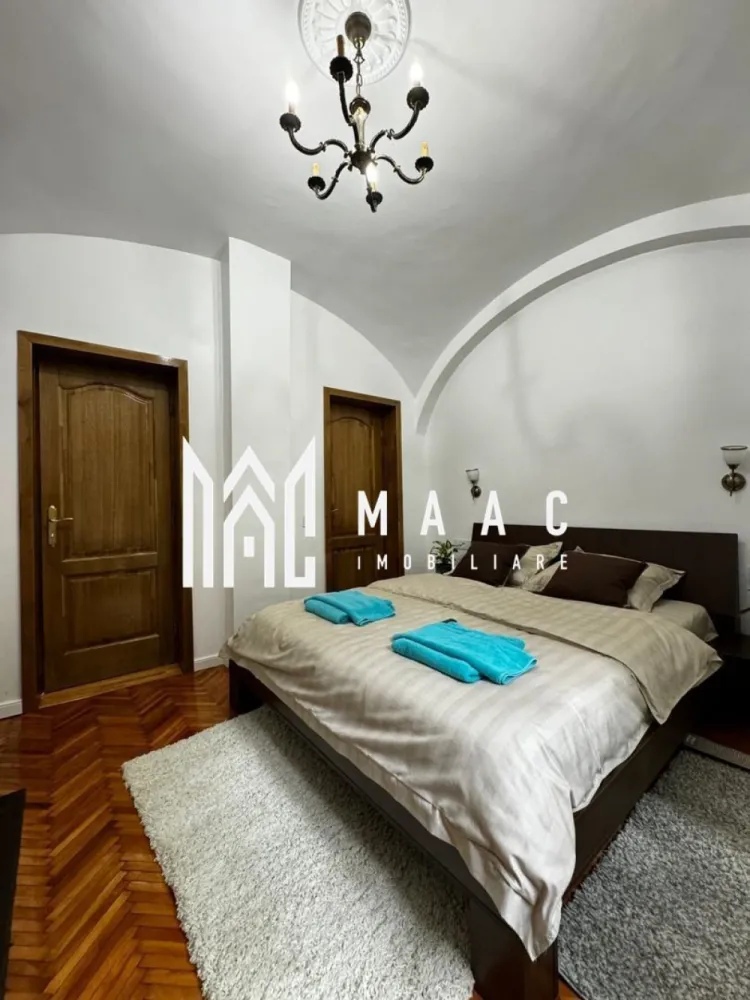 Afacere la cheie | 3 Garsoniere | Ultracentral - MAAC Imobiliare vă oferă spre vânzare 3 unități individuale care funcționează în regim hotelier. Locuințele sunt situate în centrul Sibiului și sunt ideale pentru investiție. Apartament la parter: 3 camere, 3 bucătării, 3 băi, toate cu intrări separate, amplasate într-o curte comună. Terasa mică la intrare, perfectă pentru relaxare. Fiecare unitate este renovata, mobilata si utilata, si beneficiază de centrală termică proprie și contorizare separată, oferind confort și eficiență energetică. Mobilier nou, perfect pentru a asigura confortul celor care vor locui sau închiria aceste spații. Pentru mai multe detalii sau pentru a programa o vizionare, vă rugăm să ne contactați specificand ID:CP2455731 }}