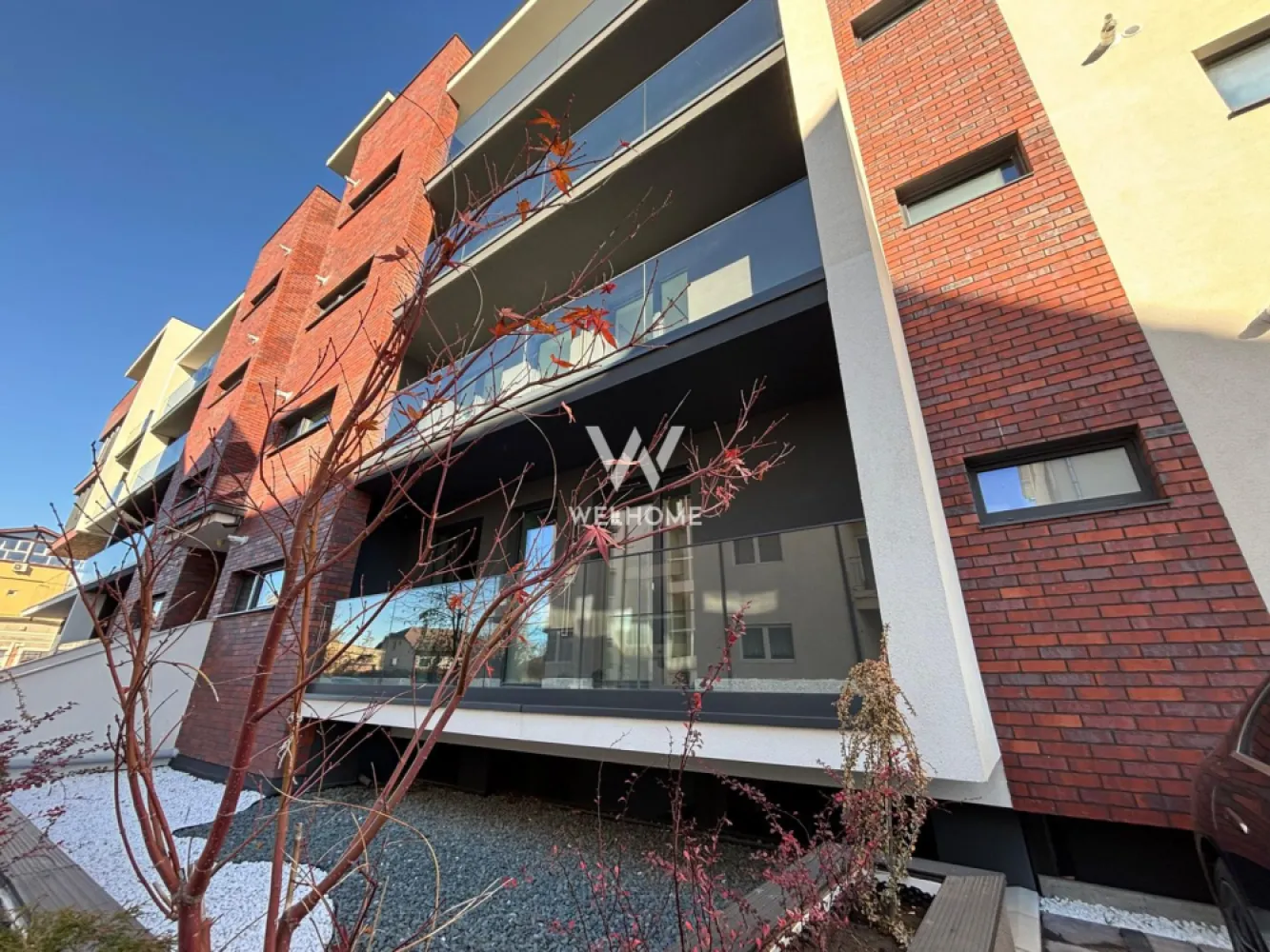 Apartament PREMIUM 3 camere cu GARAJ - zona Centrala