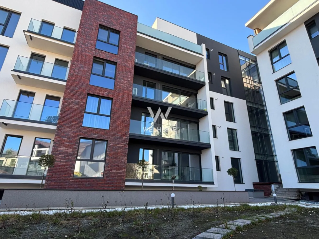 Apartament PREMIUM 3 camere cu GARAJ - zona Centrala