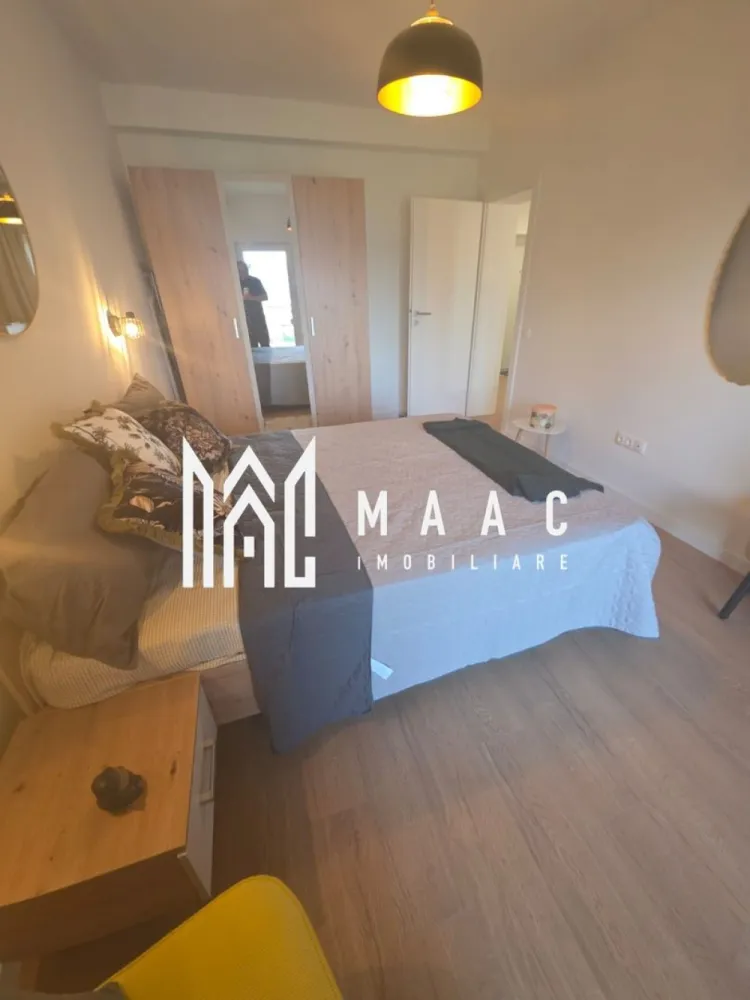 Apartament 2 camere | 50 MPU | Parcare | Turnisor - MAAC Imobiliare vă propune spre închiriere un apartament modern cu 2 camere, având o suprafață utilă de 50 mp, situat la parterul unei vile cu regim de înălțime P+1 (2 niveluri), construită din cărămidă în anul 2025.

Locuința este decomandată și inteligent compartimentată, fiind compusă din:

dormitor
living spațios cu bucătărie open space
baie
hol
2 terase generoase, finisate cu pardoseală din granit și balustrade din sticlă

Apartamentul beneficiază de orientare sudică, oferind lumină naturală pe tot parcursul zilei.

Dotări și finisaje:

complet mobilat și utilat – pregătit pentru mutare imediată
încălzire în pardoseală
parchet, gresie, faianță și granit de calitate
instalații sanitare moderne
storuri electrice totale
videointerfon
electrocasnice noi

Ideal pentru persoane care își doresc confort, eficiență și un design contemporan într-o construcție nouă.

Pentru mai multe detalii și programarea unei vizionări, vă rugăm să ne contactați telefonic și să menționați CP3072298.